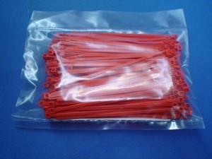 Cable-Tie-Outside-Serrated-2.5-x-100mm-Orange-(pck/200)-(31012)